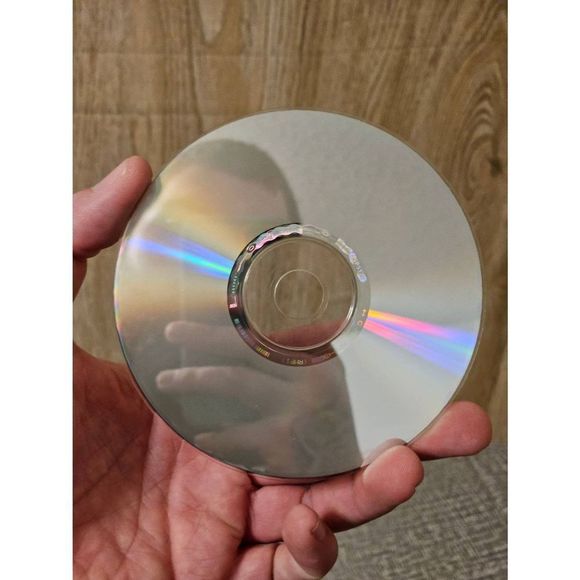 Microsoft Office Student and Teacher Edition 2003 With Product Key Pre-owned - Picture 4 of 4